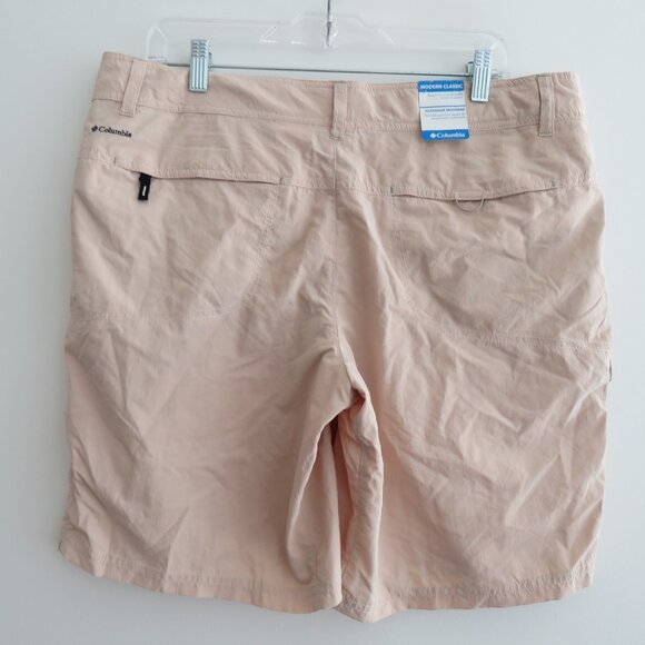 COLUMBIA Coral Point III Omni Shade Shorts in Fossil Tan Outdoor Gorpcore 14 NWT - Picture 12 of 16